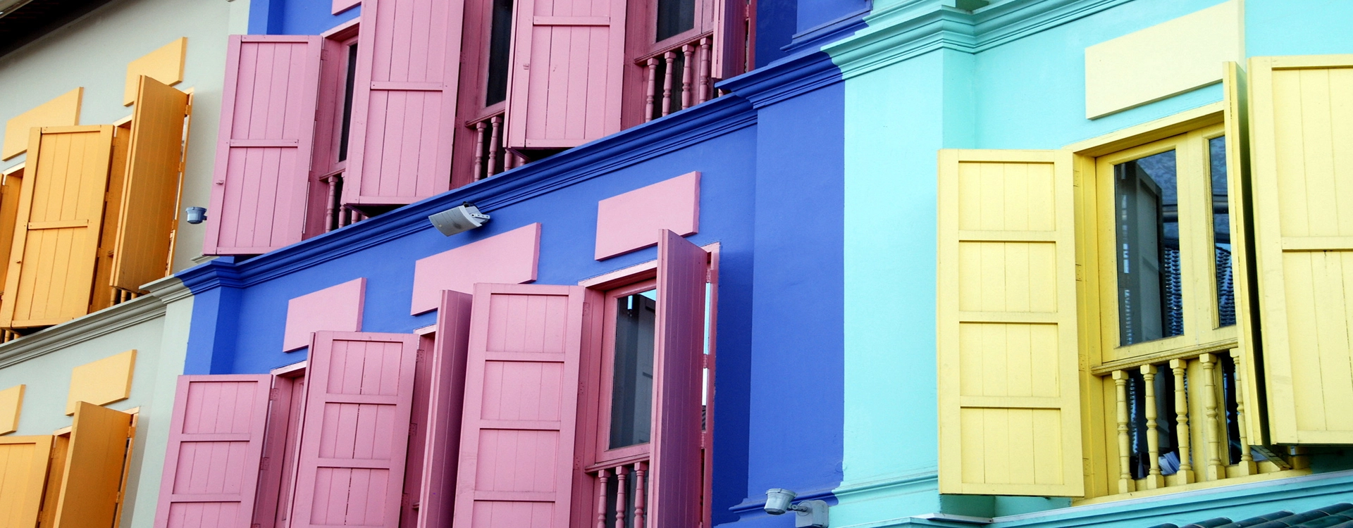 Benzophenone UV emici